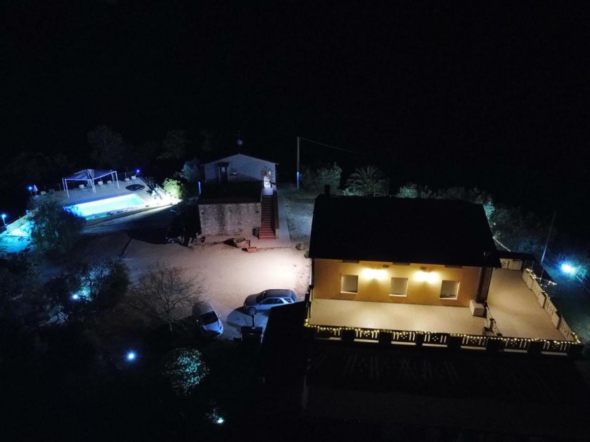 Agriturismo La Terrazza Valfabbrica Екстер'єр фото