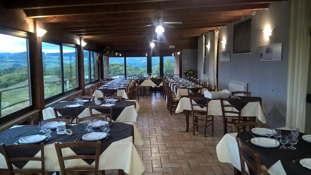 Agriturismo La Terrazza Valfabbrica Екстер'єр фото
