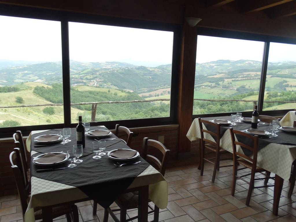 Agriturismo La Terrazza Valfabbrica Екстер'єр фото