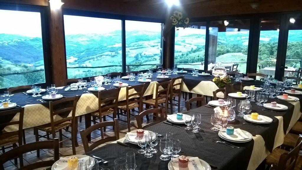 Agriturismo La Terrazza Valfabbrica Екстер'єр фото